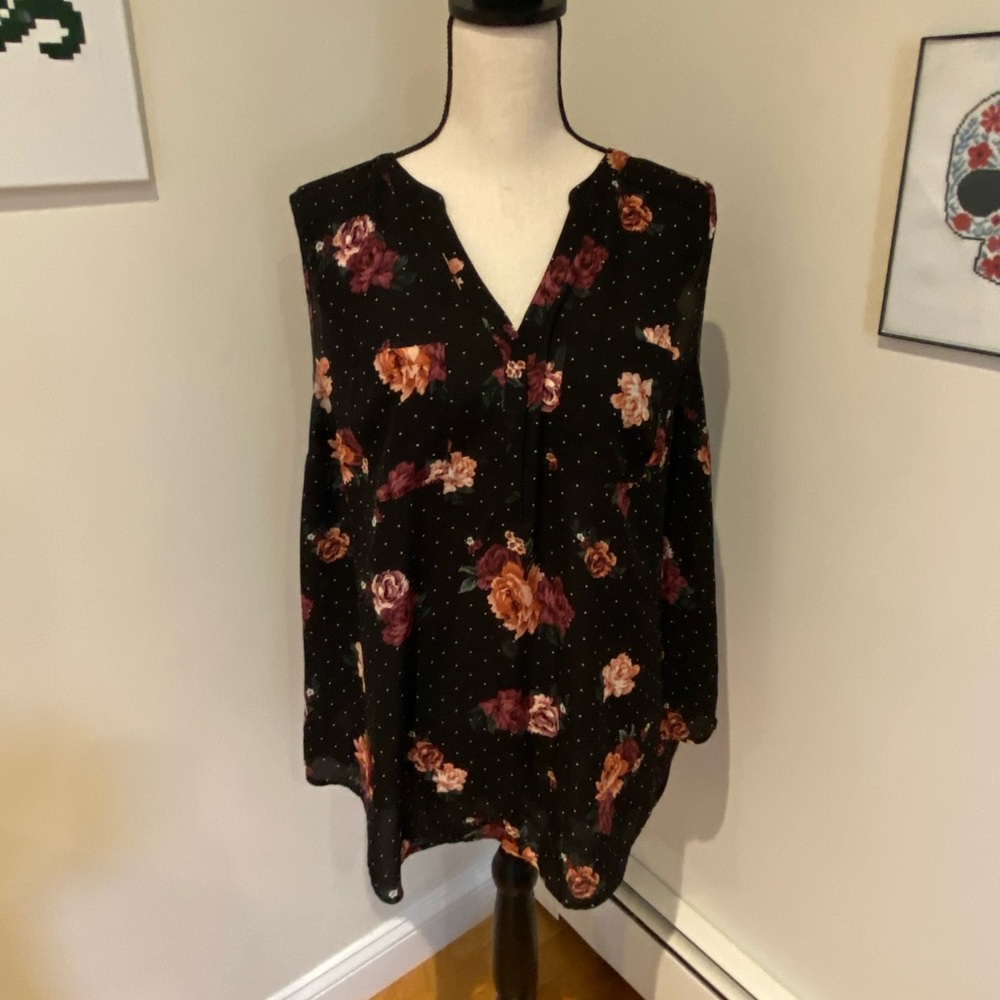 *LAST CHANCE*  TORRID Sleeveless Floral (6.27.20)